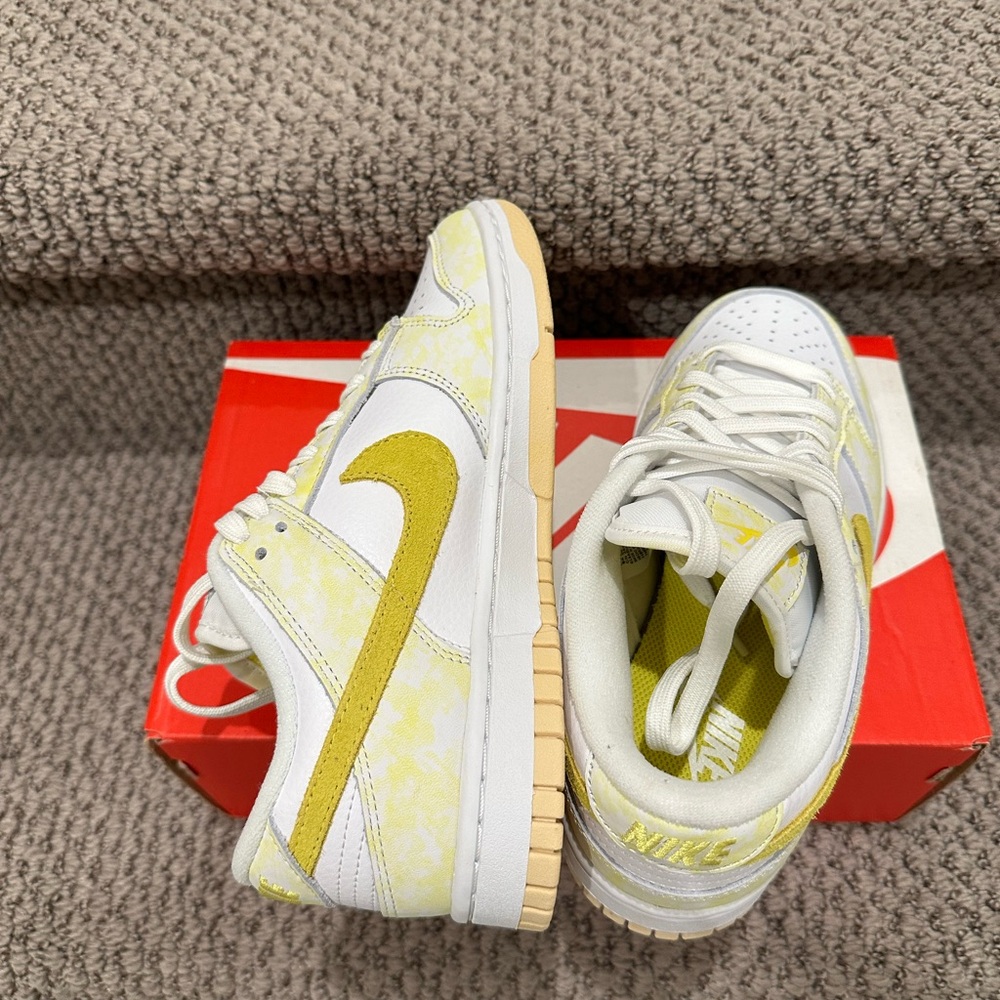 Nike Dunk Women White and Yellow Athletic Shoes